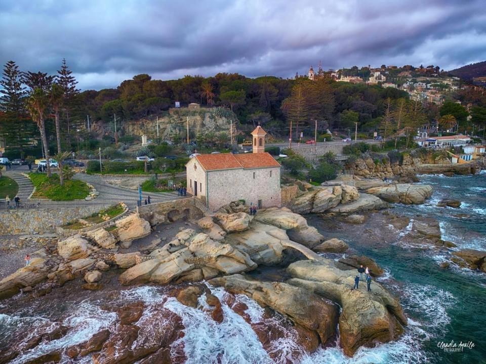 Villa Gaia - Luxury Villa, Pool & Wellness Rooms Bordighera Exterior photo