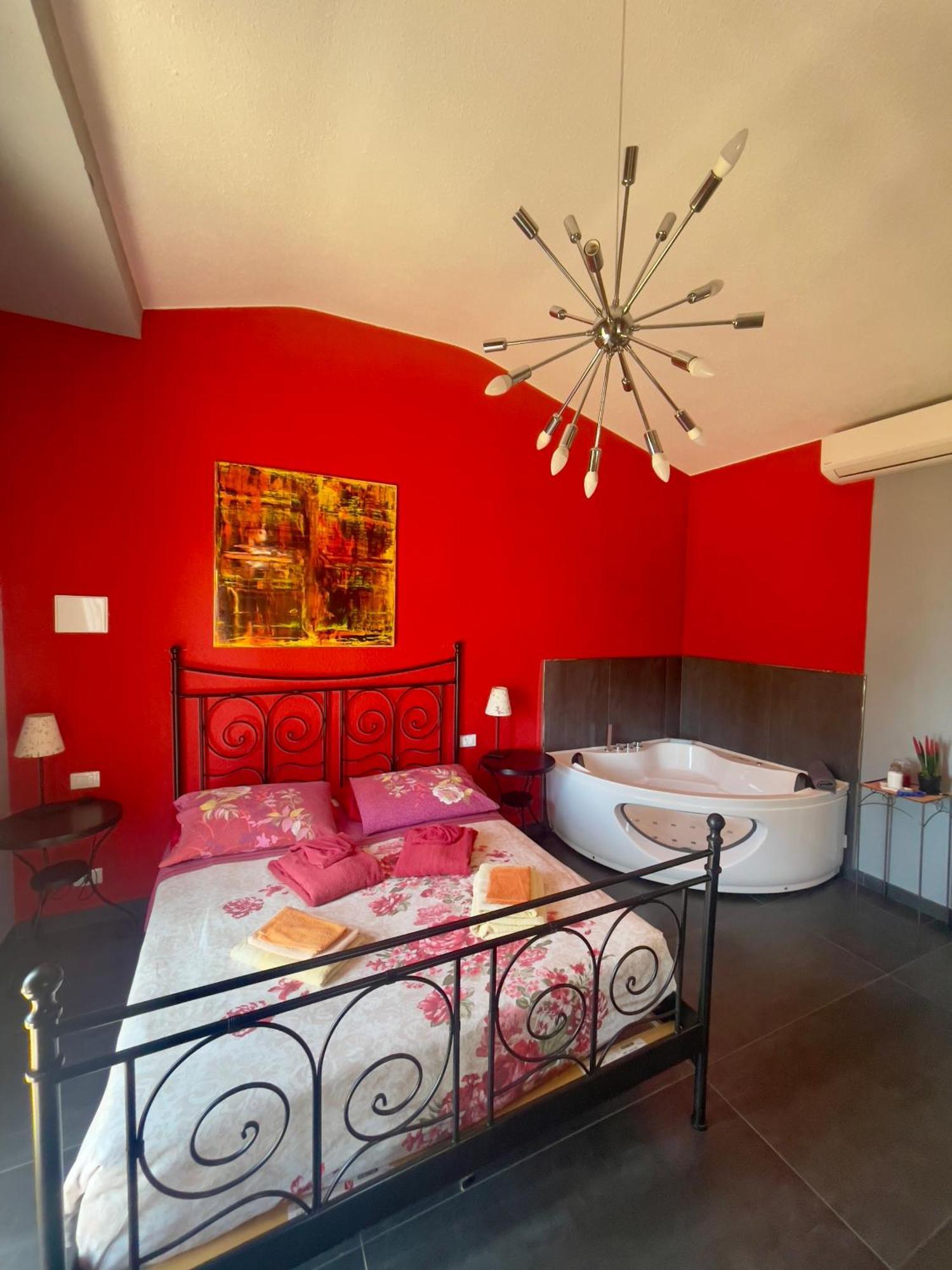 Villa Gaia - Luxury Villa, Pool & Wellness Rooms Bordighera Exterior photo