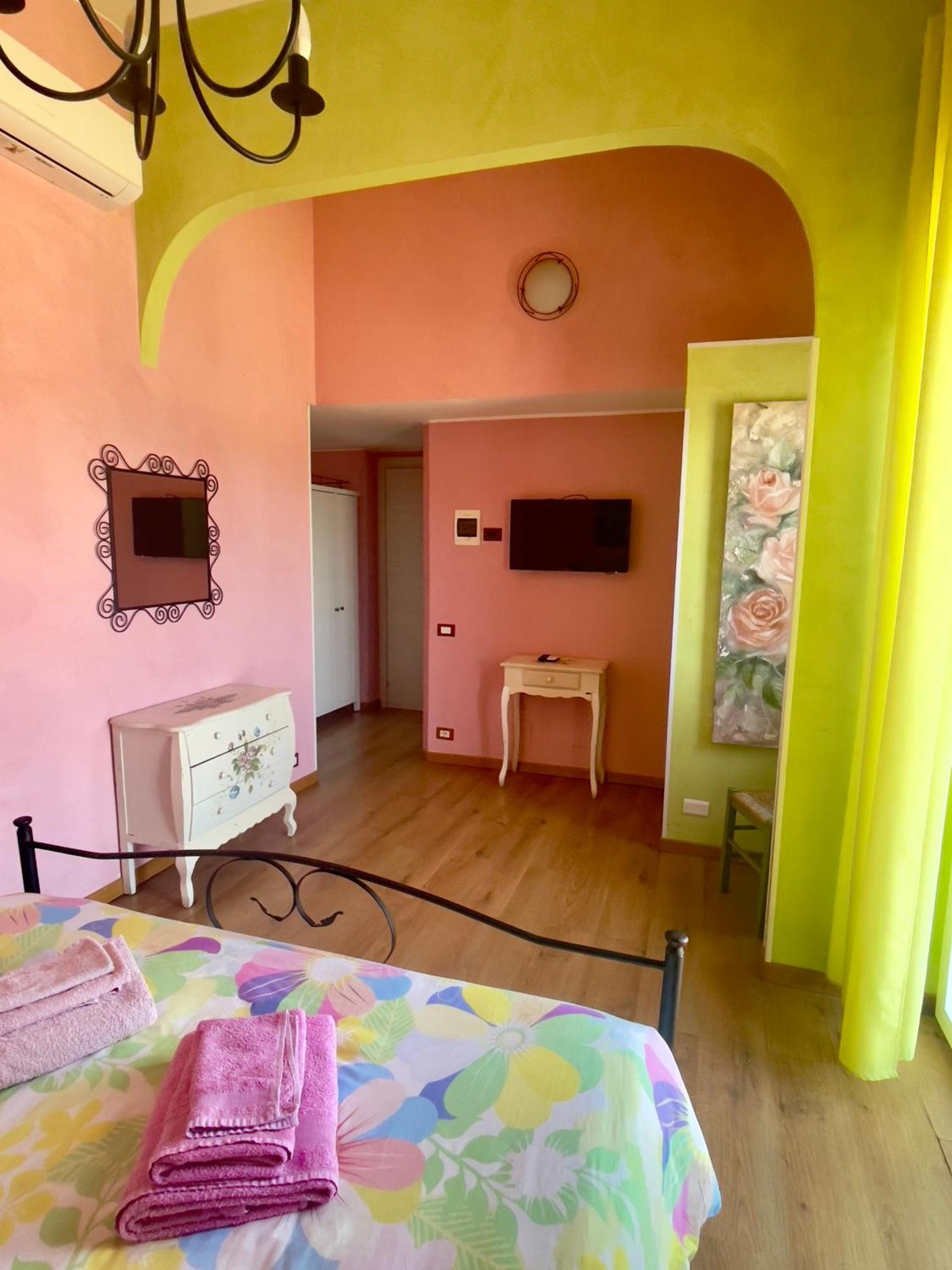 Villa Gaia - Luxury Villa, Pool & Wellness Rooms Bordighera Exterior photo